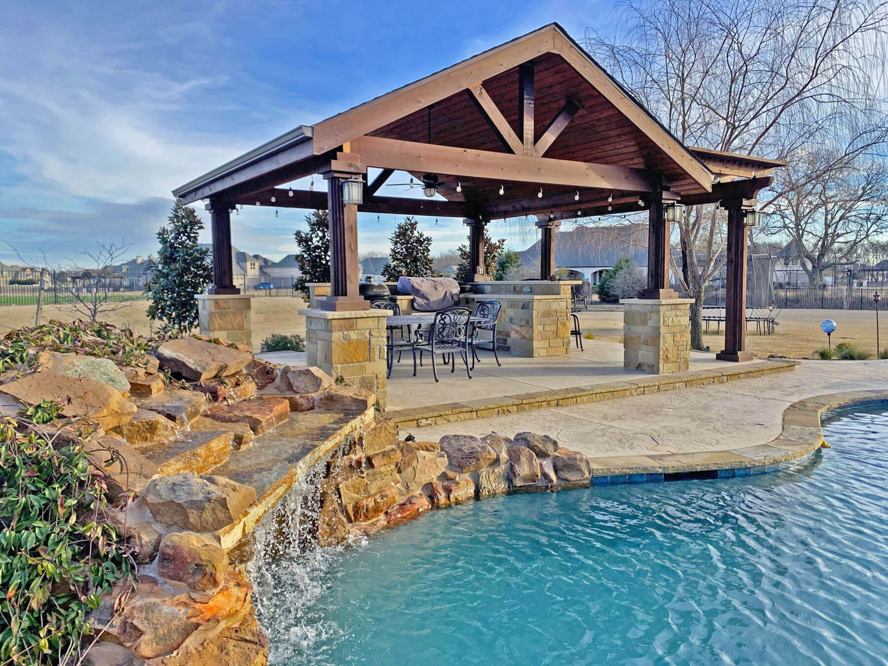 Find a  ustom Pool builder in Frisco